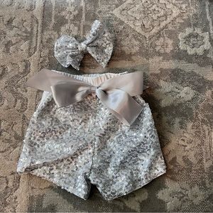 Girls boutique sparkle silver and white shorts with bow nwt size 2T